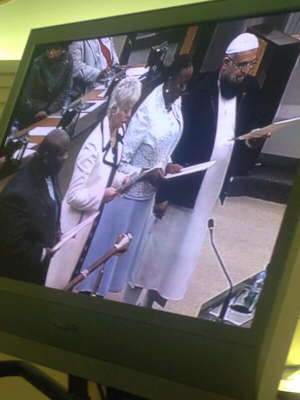 GautengANC's tweet photo. Cde @ismailvadi amongst this group taking the oath in English to serve in the #GPL #GPpremier http://t.co/9dRlJIQTGJ