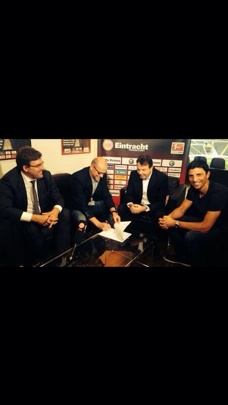 BoJnm9cCAAAFJ0W.jpg:large