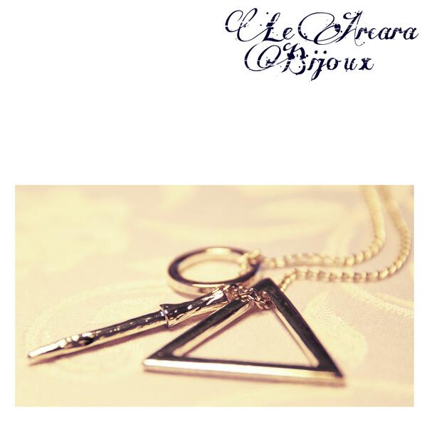 learcara's tweet image. per le appassionate di #HarryPotter!!!  
#donidellamorte #collana #HarryPotterForever #bijoux