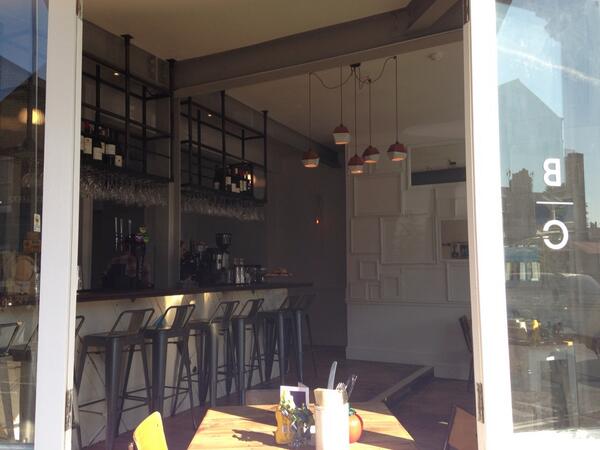benscanteen's tweet image. #earlsfield #sunshine #windowsopen
