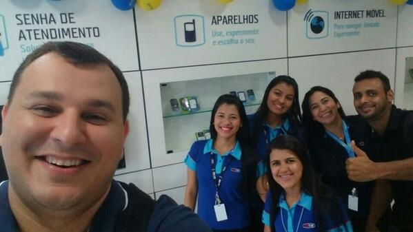 RosianaTim's tweet photo. Visita do nosso coordenador Top da galáxia ... Vip Cell  @gleiditimdfpvh @gynarc @NrRenata @mellostefanii @leleTIMRO http://t.co/lfe190P9Q4