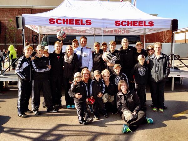 foreverchamps's tweet photo. Performing at Scheels' Grand Re-Opening!!!! #spintacular #scheels http://t.co/HvWoFbJvfm