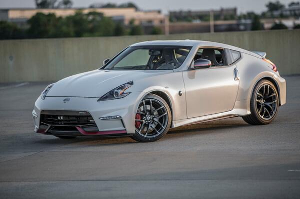 NissanUSA's tweet photo. #UndateableBecause you don't drive a new #Nissan #370Z #NISMO http://t.co/t3XL5T3l47