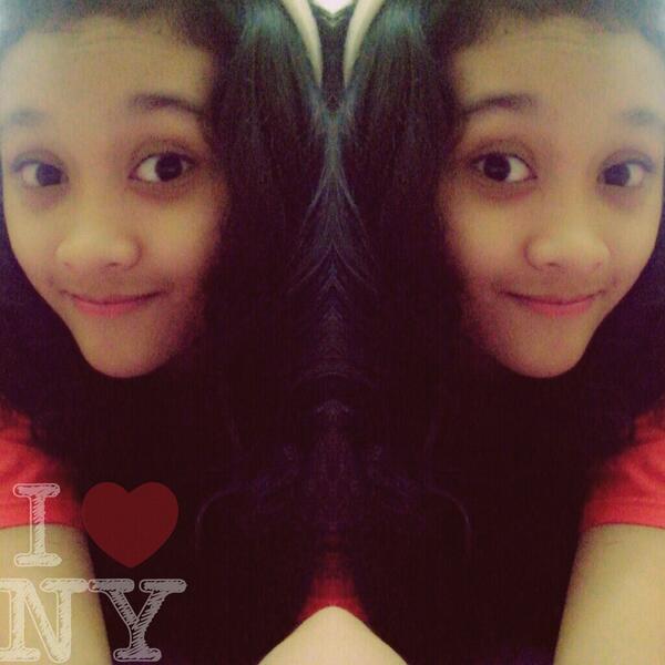 dhea_starkids's tweet photo. http://t.co/ta37IwZ83D