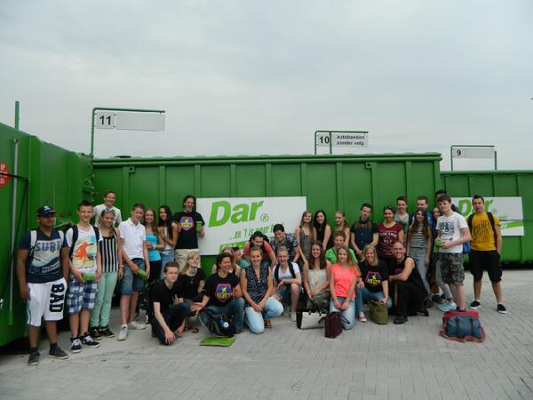 Met <a href="/HierosNL/">Hiero's</a> en leerlingen van <a href="/MaaswaalCollege/">Maaswaal College</a> bij milieustraat Bijsterhuizen! Leerlingen hebben weer veel geleerd