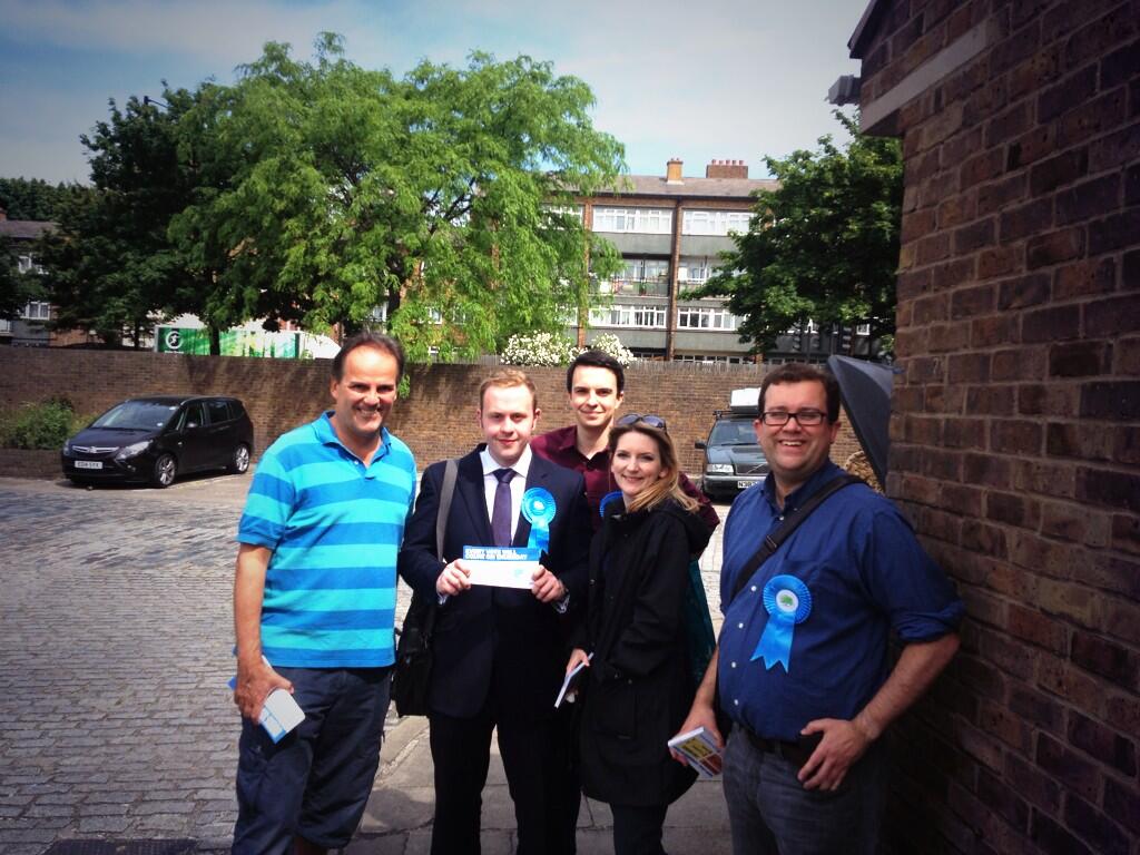 cinnamon coffee shop Twitter