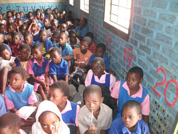 KidsRights's tweet image. #prodg Kleine Jessy op school (bij nr. 19)