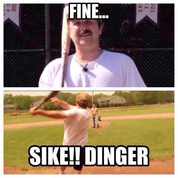 YaBoyPeterGriff's tweet photo. When coach tells me to bunt... http://t.co/varekKgDDD