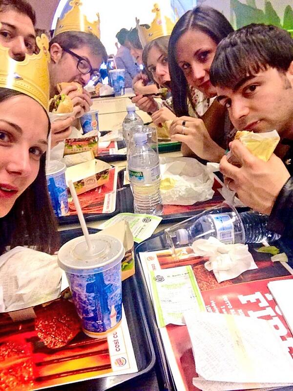 val92cb's tweet photo. 🍟🍔 http://t.co/GnMS2sOj7Q