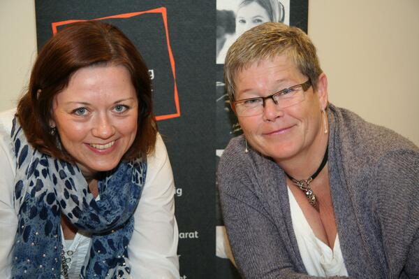 vdaler's tweet photo. Fornøyde Parat-damer på regionkotoret i Tønsberg #parataktiv http://t.co/DfYtjGfRYT
