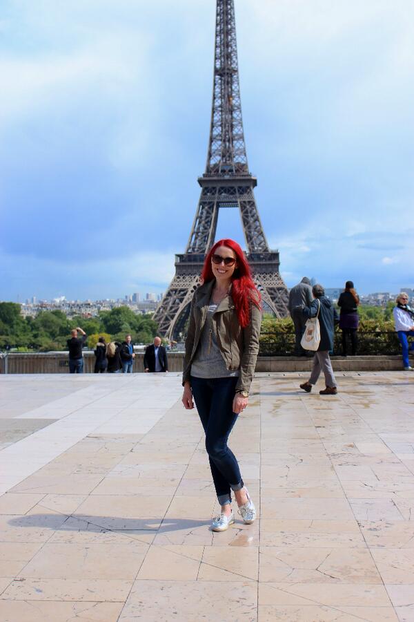 JennyWinward's tweet photo. New blog post (finally!): sharing some pics from our first day in Paris! http://t.co/drgTmXDKnN #eiffeltower #travel http://t.co/HFBfDpUvrP