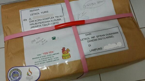 muhyuris's tweet image. Dapet kiriman cemilan sekardus gede dari Senior Akmil'94..senangnya ;) #etapi kok pangkat sy udah naik.?? :))