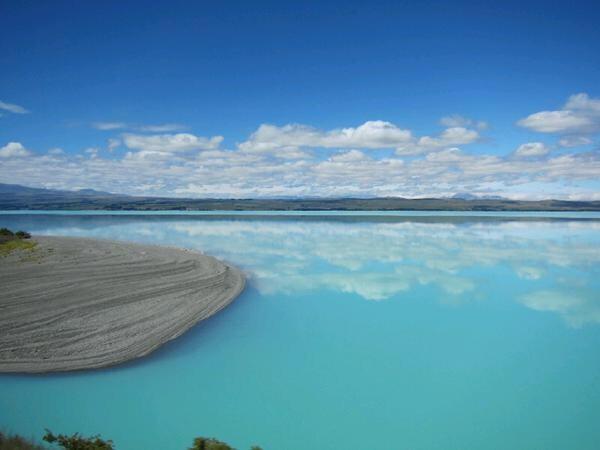 aMrazing's tweet photo. MAUUU!! RT @KartuPos: New Zealand is so beautiful. Lake Pukaki. RT if you wanna be here one day! #NZFoto @JPlusSunday http://t.co/XCaKEZeFMI