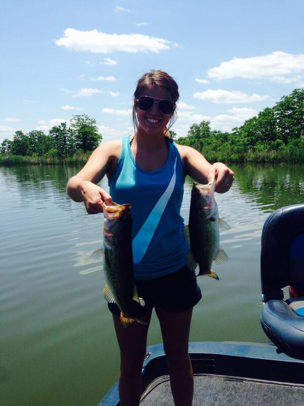 HFeibel55's tweet photo. Candy B is definitely my WCW..#myfishinpartner#doublefistin @candice_biggs http://t.co/oifVKfRpa5