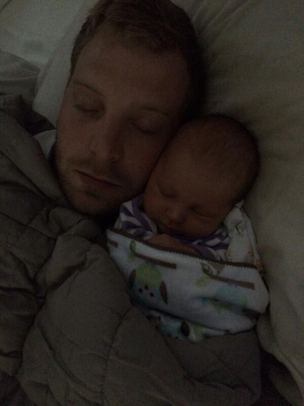 Morning Ella cuddles, don't want to go back to the air drill #plant14 #lovethisgirl  <a href="/KeraKnight16/">Kera Knight</a> <a href="/GrainFarmProbs/">Grain Farm Probs</a>