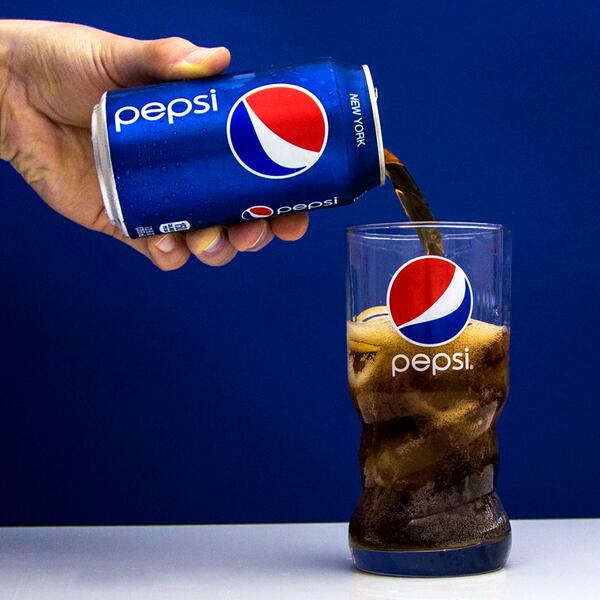 pepsi's tweet photo. If you love something, let it flow. http://t.co/p8AVuD6IlN