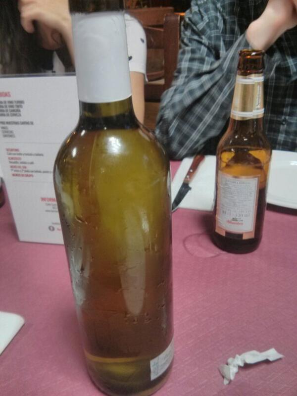 aargiles's tweet photo. Lo dicho, tuit 6900 en la #seocena ;-) @Bar_Marvi http://t.co/XeAFkORtLs