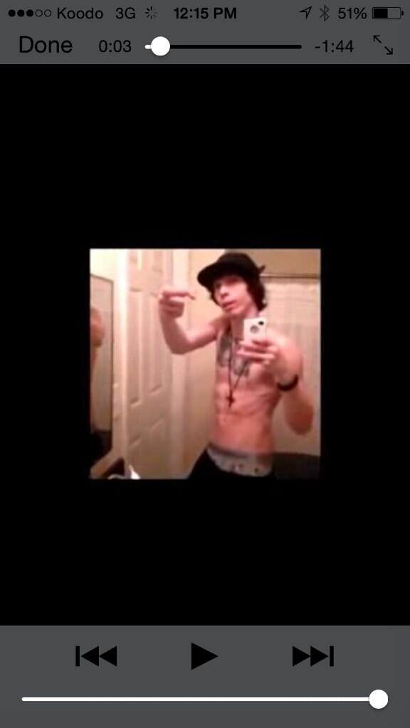Franzyyymcdbag's tweet photo. @macauleey http://t.co/Z7LQT61vnc