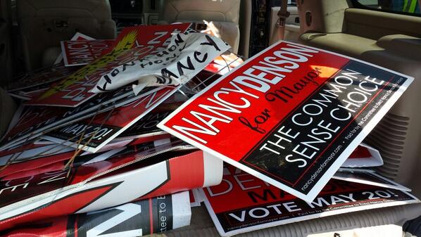 nancybdenson's tweet photo. Recycling our big signs! We've been working all morning and afternoon. Looking forward to getting our streets clear. http://t.co/Fr6bsXC8JP