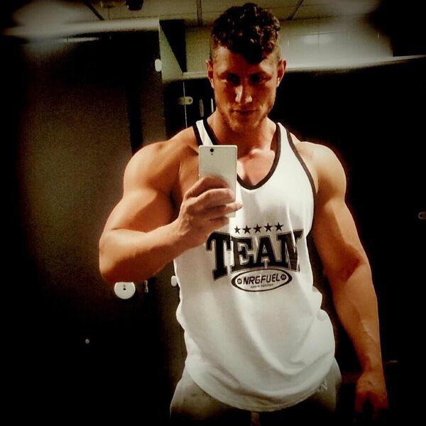 TeamLeanClothin's tweet photo. @shentfituk looking #ripped #awesome in our @TeamLean_NRG stringers. Grab yourself 1 http://t.co/IjT9T3KOuz #DoIt http://t.co/6W1Ii5dEvF