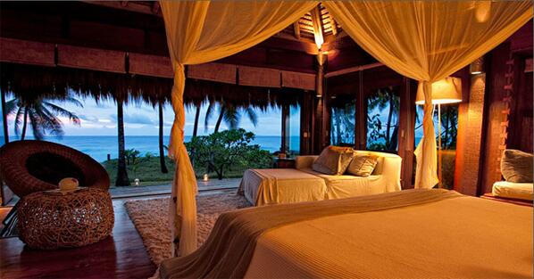 deluxetrip's tweet photo. Dormir junto al mar es posible, en la isla Mahé, en África. http://t.co/9Iq7mYW3NX