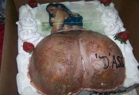 '@guccii1017: Now dat's a CAKE!!! ' hahaha