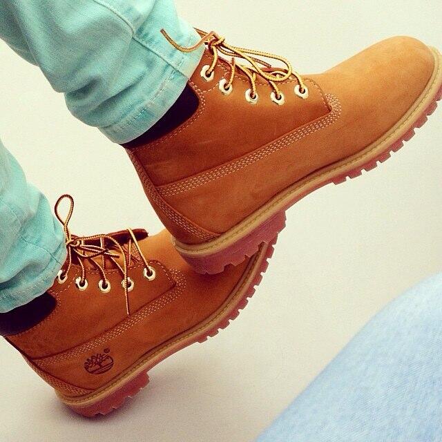 Timberland en Twitter: a jeans and timbs kind of day. #timberland http://t.co/4JIENF4ouE http://t.co/g46HIfR6s9" /