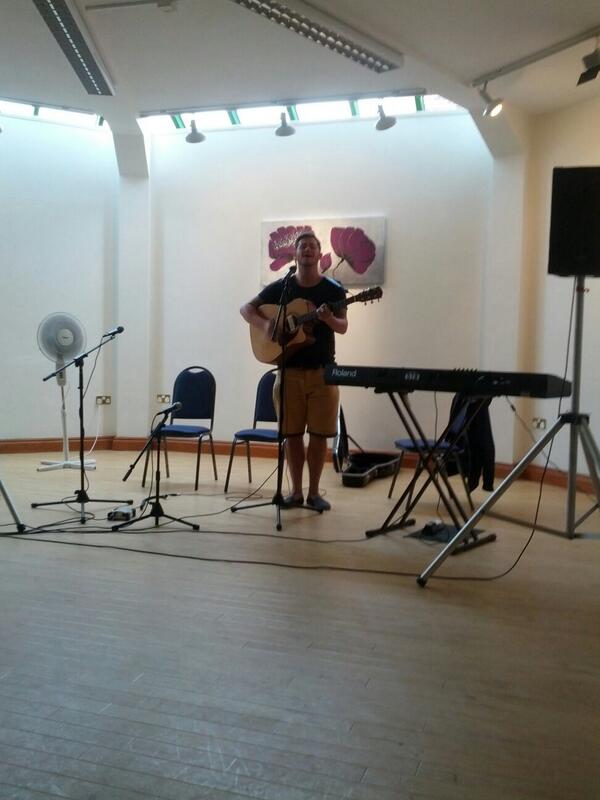 LincsOneVenues's tweet image. Come on down to #session46 @Guildhall_Arts right now to see Andrew! He's ace!!