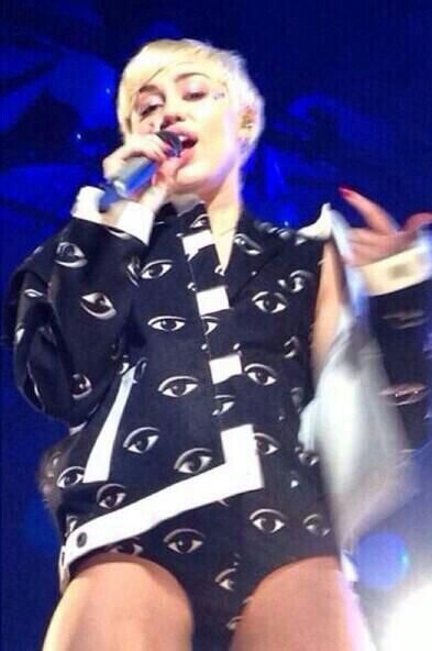 LetsTalkCyrus tweet picture