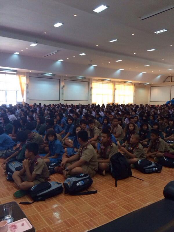 Agradecido ao ESPIRITO SANTO, <a href="/paulayub/">Paula Ayub Martin</a> ministrando, cantando e evangelizando, tailandeses, nunca ouvirão o evangelho