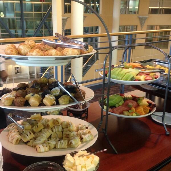 TangQin's tweet photo. Great breakfast and lunch at #ctsresconf http://t.co/XAkS0AUh9e