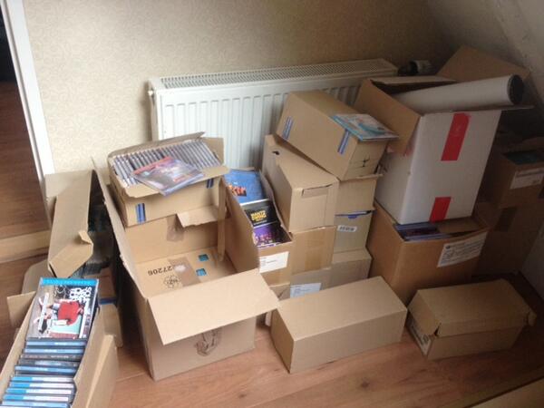 anneliezang's tweet image. Aan het opruimen voor de verbouwing. Cd's nodig? @Want2Swing @mbkerver of #aprilinjune