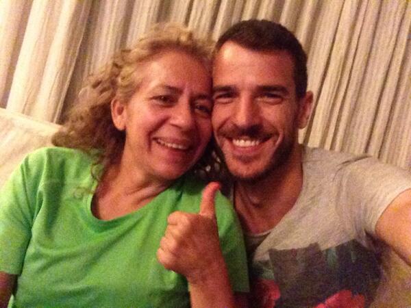 hportales's tweet photo. Viendo #laura8 con Sira @doncellauppl ❤️ http://t.co/szHBNyVwNc
