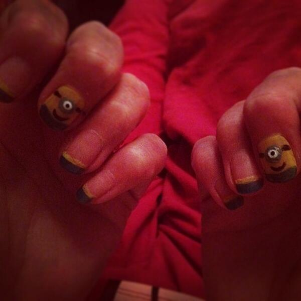 MINlONS's tweet image. ⓒ ☺️✨ done mummy's nails, cute!
#minions #gotcreative wendybeedon