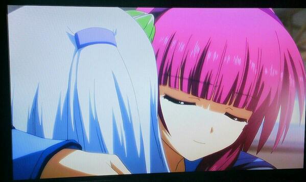 りょーみ 絵かき Angel Beats見終わった いつ見ても涙がやばいし最終回は凄い泣ける 世界観も凄いしギャグも面白いしユイと奏の所は凄い感動するし歌もｂｇｍもいいし話も深い アニメで初めて泣いたしアニメの素晴らしさも教えてもらった 本当にａｂ最高