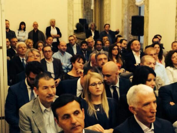 GiuseppeGalati's tweet photo. A #Milano insieme al nostro capolista @forza_italia @GiovanniToti e @msgelmini #Europee2014 #PiùItaliainEuropa @fo http://t.co/o218h7Qqty