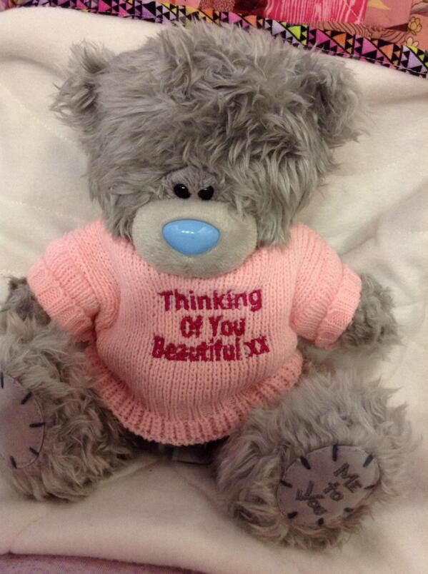 _JaydeAllen's tweet photo. Mum brought my teddy up to the hospital yaay! I absolutely love it, thank you @BeckyBooAdams and @ConnorJHarris🐻💞 http://t.co/nBRGGVUYlE