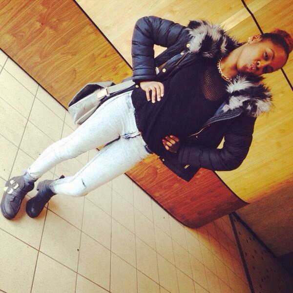 Allouuuette's tweet photo. Ouais Negro. J'fais la diff entre la miff et un salo http://t.co/SWrizL66Eg