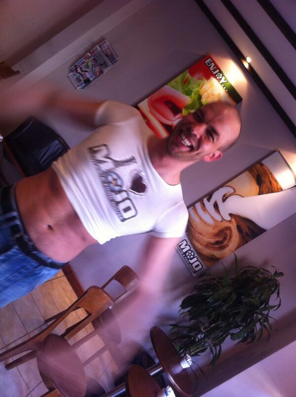 MojoCoffeeHouse's tweet photo. This Mojo tshirt may be a bit small.. Maybe we will get some other sizes.. #mojoaberdeen http://t.co/j61zRXEsCx
