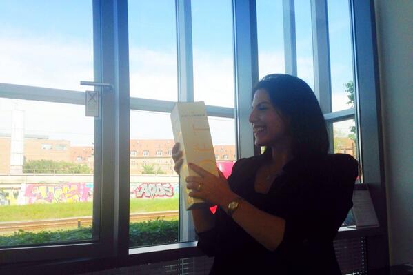 Hi, isnt that the Social Media Champ with her prize?! 😎😜🏆 #regus #Copenhagen #officelife #ilovemyjob