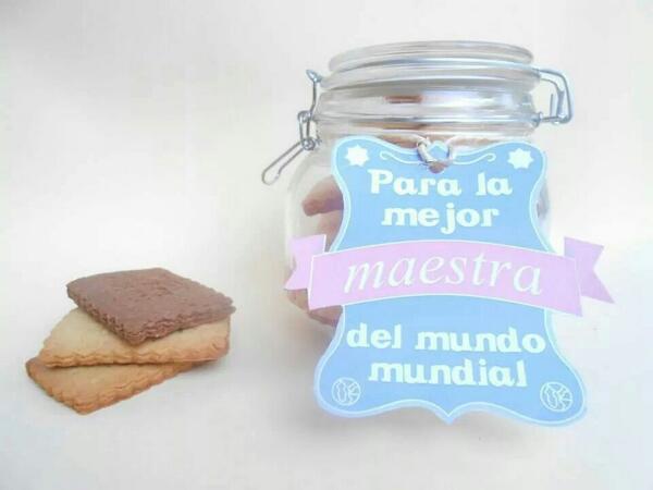 DRIAMAS's tweet photo. Bote de galletas caseras a 15€ para agradecer a esos profes lo bien que se han portado con nuestros peques!! http://t.co/aWq6dLw9tT