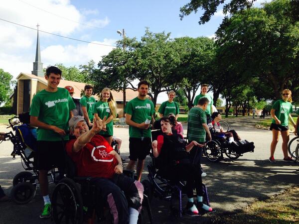 DGilde's tweet photo. #iserveaustin http://t.co/KoHyosBuoj