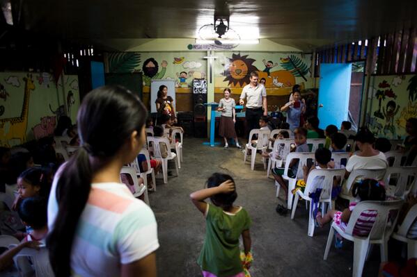 SarahRoberts0n's tweet photo. Did you read Catie's article about visiting a feeding site in Manila? http://t.co/gaOdnyt7fC http://t.co/zWW9Oh1iY0