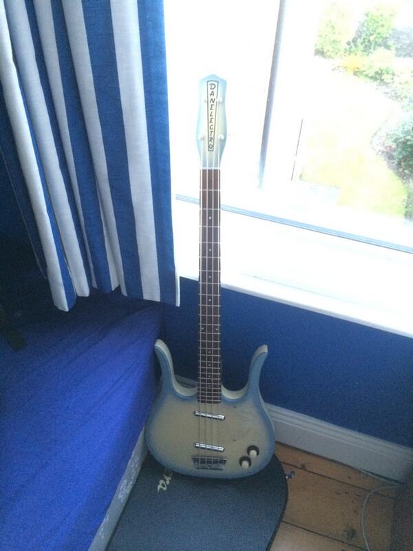 FauxKings's tweet photo. El Hermano Bajo is hornier than ever! #danelectro http://t.co/ygyEcpS80D