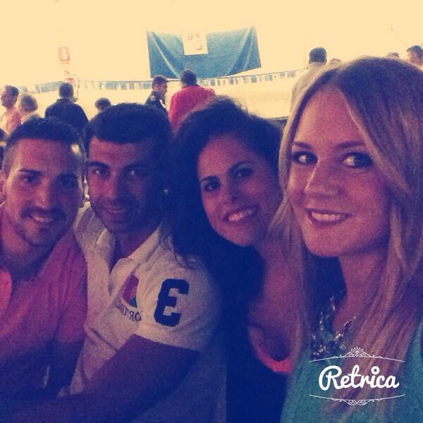 tamaraferra's tweet photo. Comenzamos la feria!! ✌️💃@morenoobenitez @sandragzea @JuanDy_4 http://t.co/rM9IV2BTsP