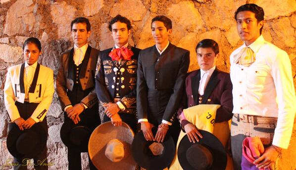 Triunfan @ElCejasArturoMa y <a href="/01Cuenca/">Emmanuel Cuenca</a> en el festival de la ANCTL <a href="/torosdelidia/">Toros de Lidia</a> zacatecastaurino.blogspot.mx/2014/05/triunf… <a href="/PrensaJuanPS/">InfoJuanPabloSanchez</a>