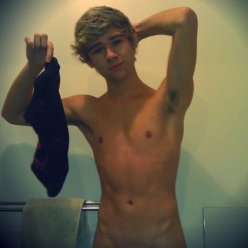 GayestPorn's tweet photo. A blonde wave twink #twinks #blonde #wave #twink #gay http://t.co/34KItgFCVa http://t.co/rbPSC7fT8V