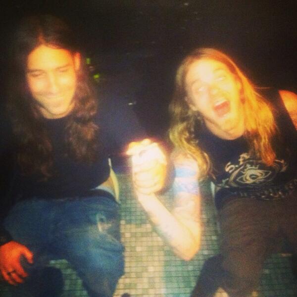 SixShotRevival's tweet photo. Group bathroom visits are good for band moral!!! http://t.co/ochjXgdwoe