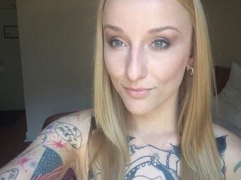 My hair is getting so long. http://t.co/MB9AMf5bN8