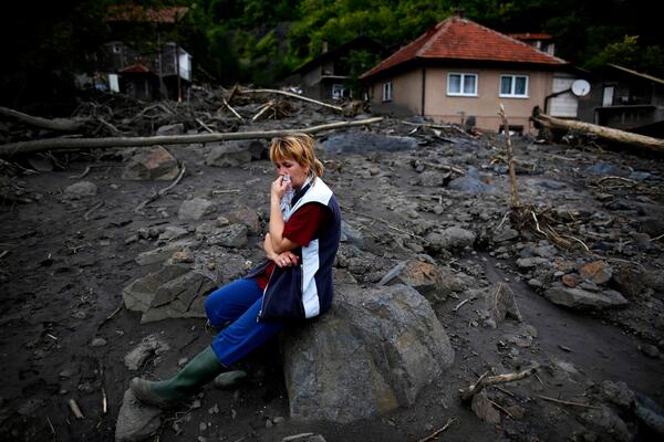 big_picture's tweet photo. The Big Picture: Balkans flooding -- http://t.co/8KRuPHsTim #photography #photojournalism @big_picture http://t.co/H2k5t88Uvj